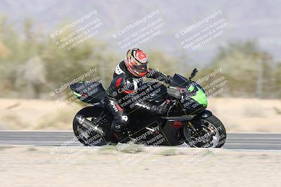 media/Dec-01-2025-Moto Forza (Mon) [[2daa91e15f]]/3-Beginner Group/Session 2 (Turn 7 Inside Pans)/